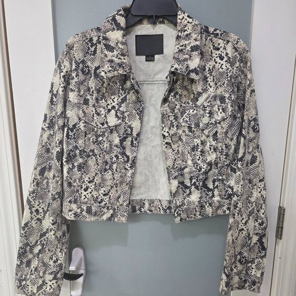 Sanctuary Jackets & Blazers - Sanctuary Women’s Snake Print Cropped Jacket – Size S – Animal Print Denim Style